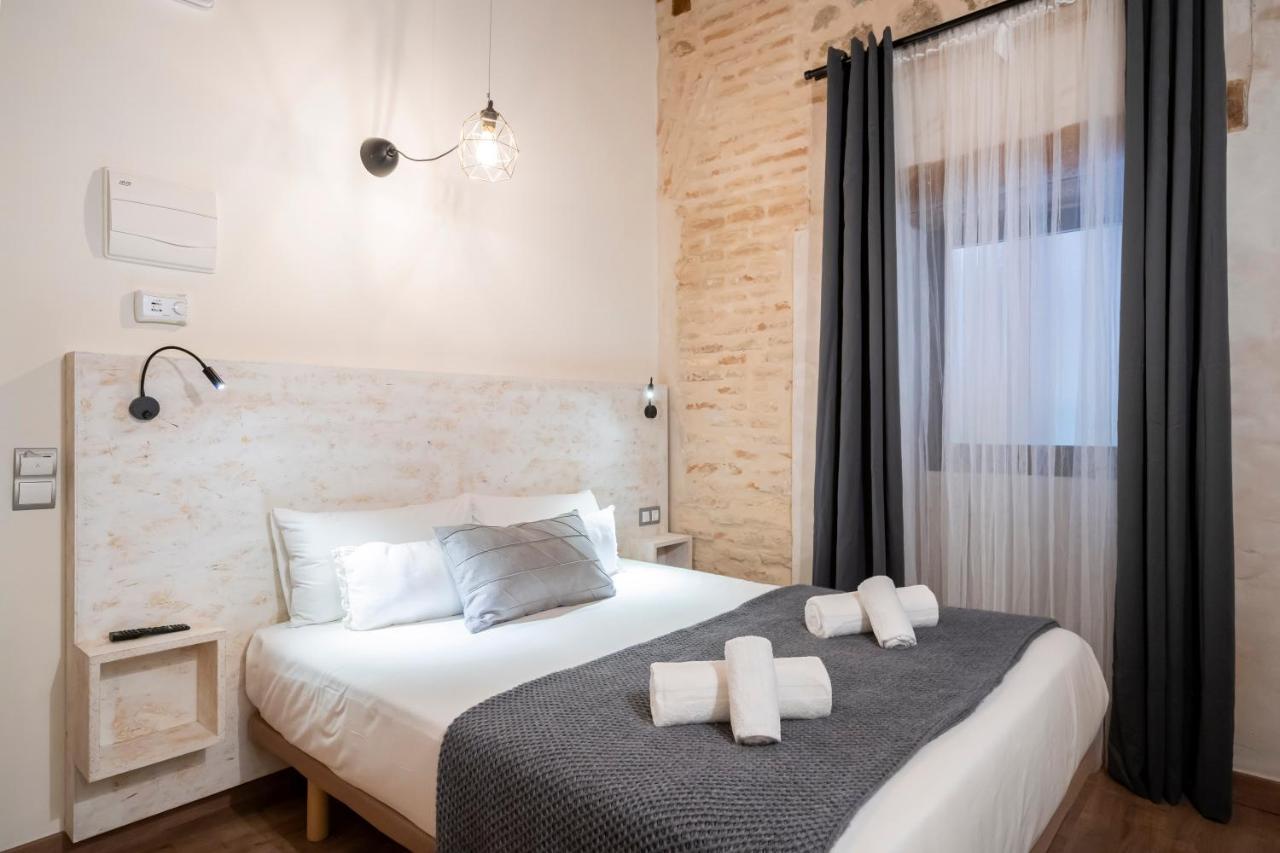 Dobo Azacanes Hostal โตเลโด ภายนอก รูปภาพ