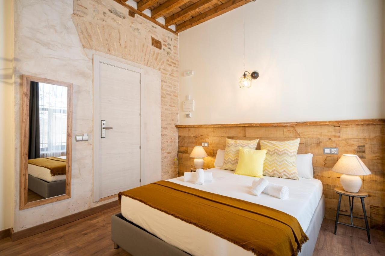 Dobo Azacanes Hostal โตเลโด ภายนอก รูปภาพ